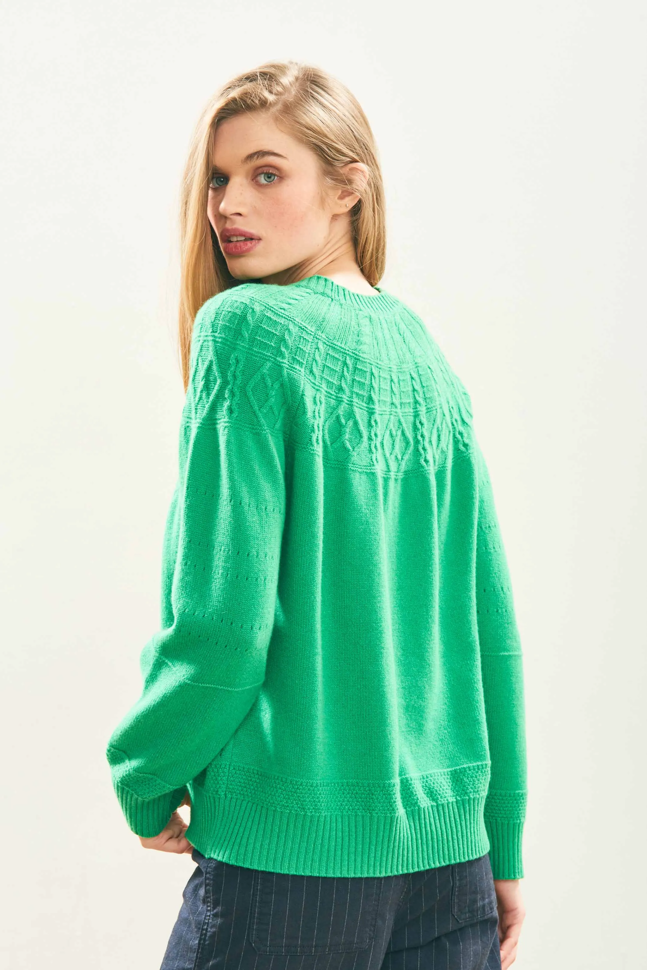 Cashmere Big Cable Crew in Bright Green