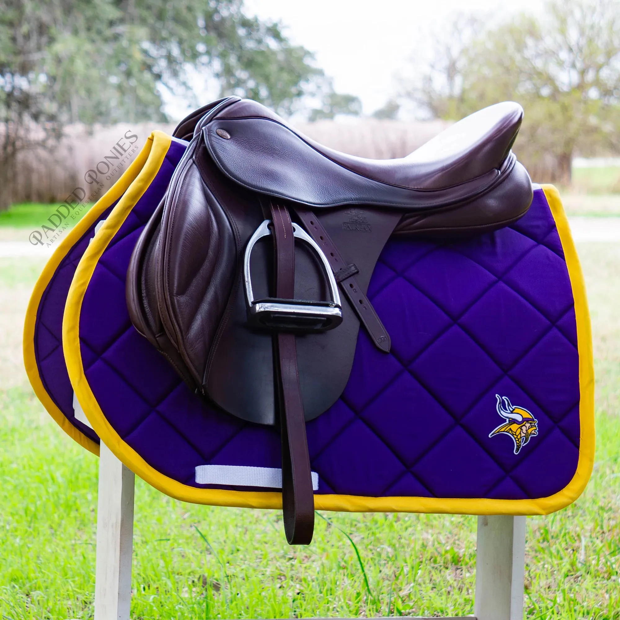 Custom Professional Sports Patch Saddle Pad