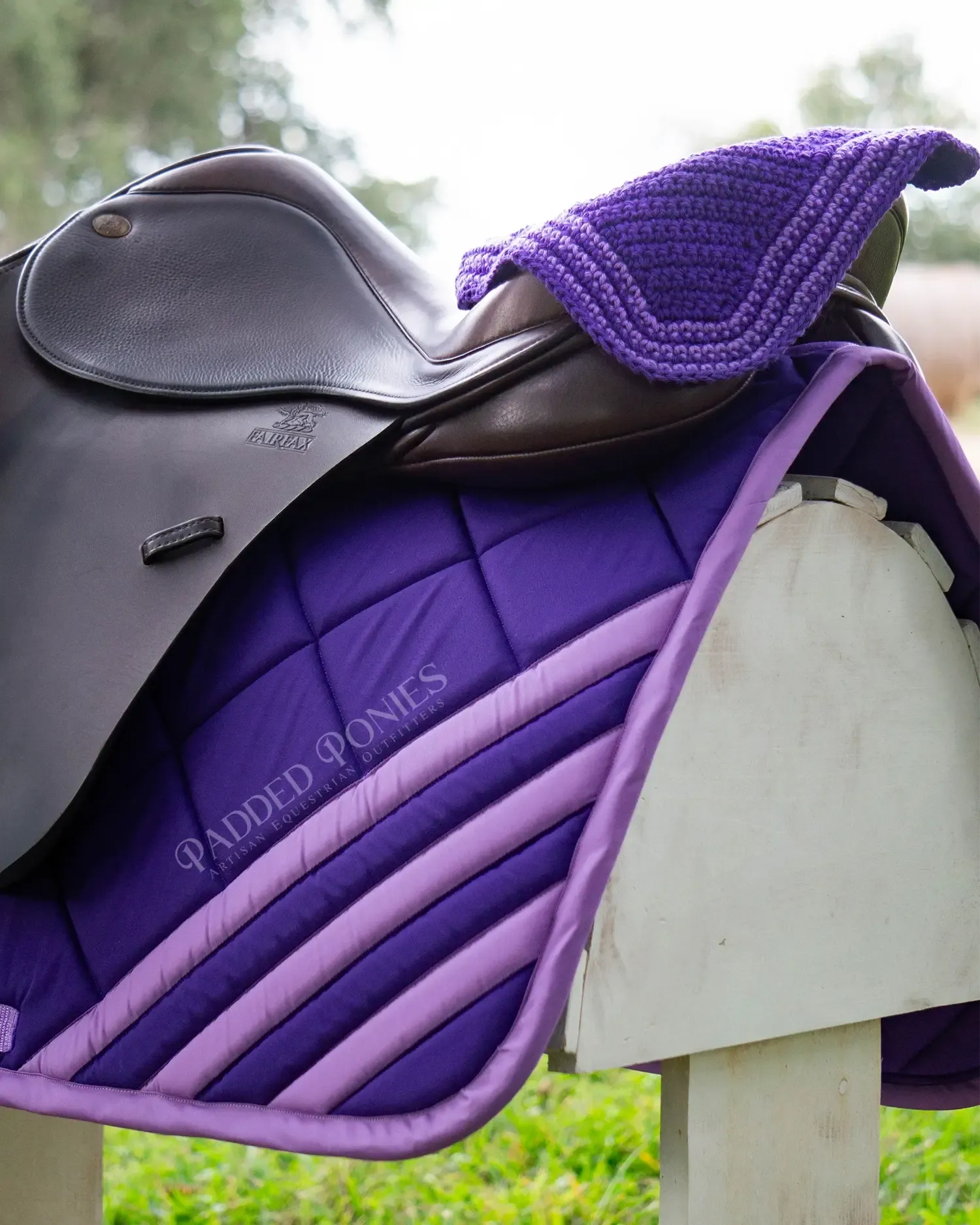 Custom Solid Color Corner Stripes Saddle Pad