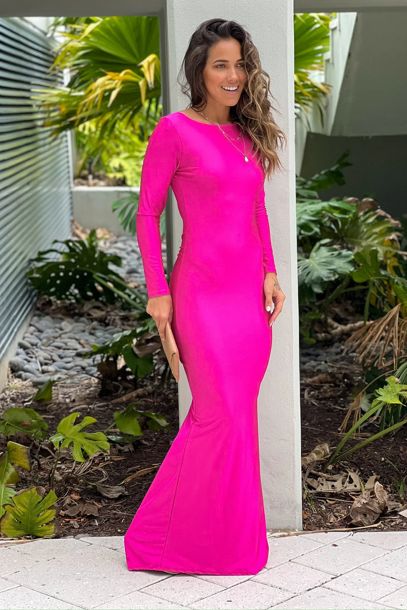 Fuchsia Maxi Dress With Long Sleeves And Open Back