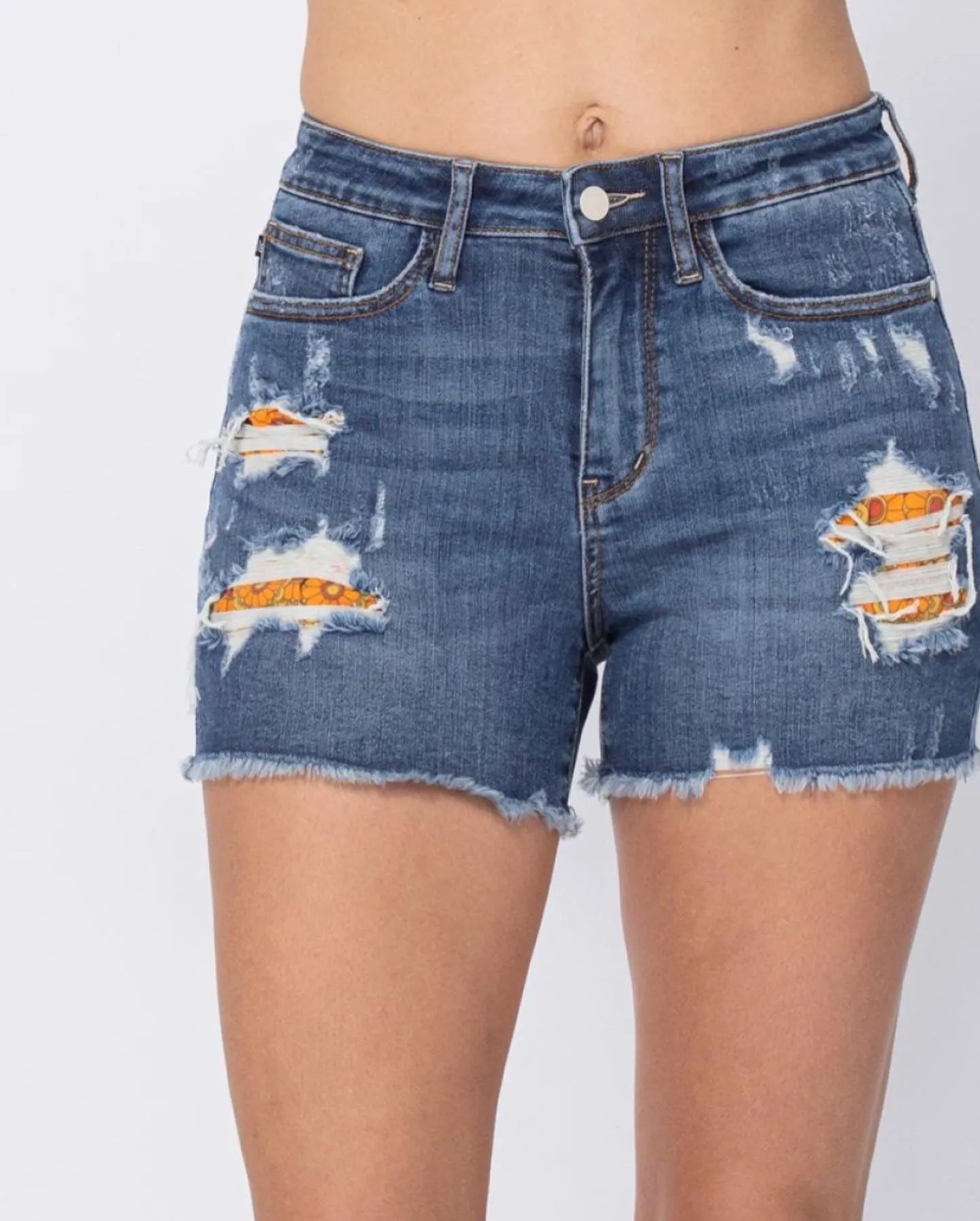 HIGH WAISTED PRINTED POCKET LINING CUT OFF SHORTS