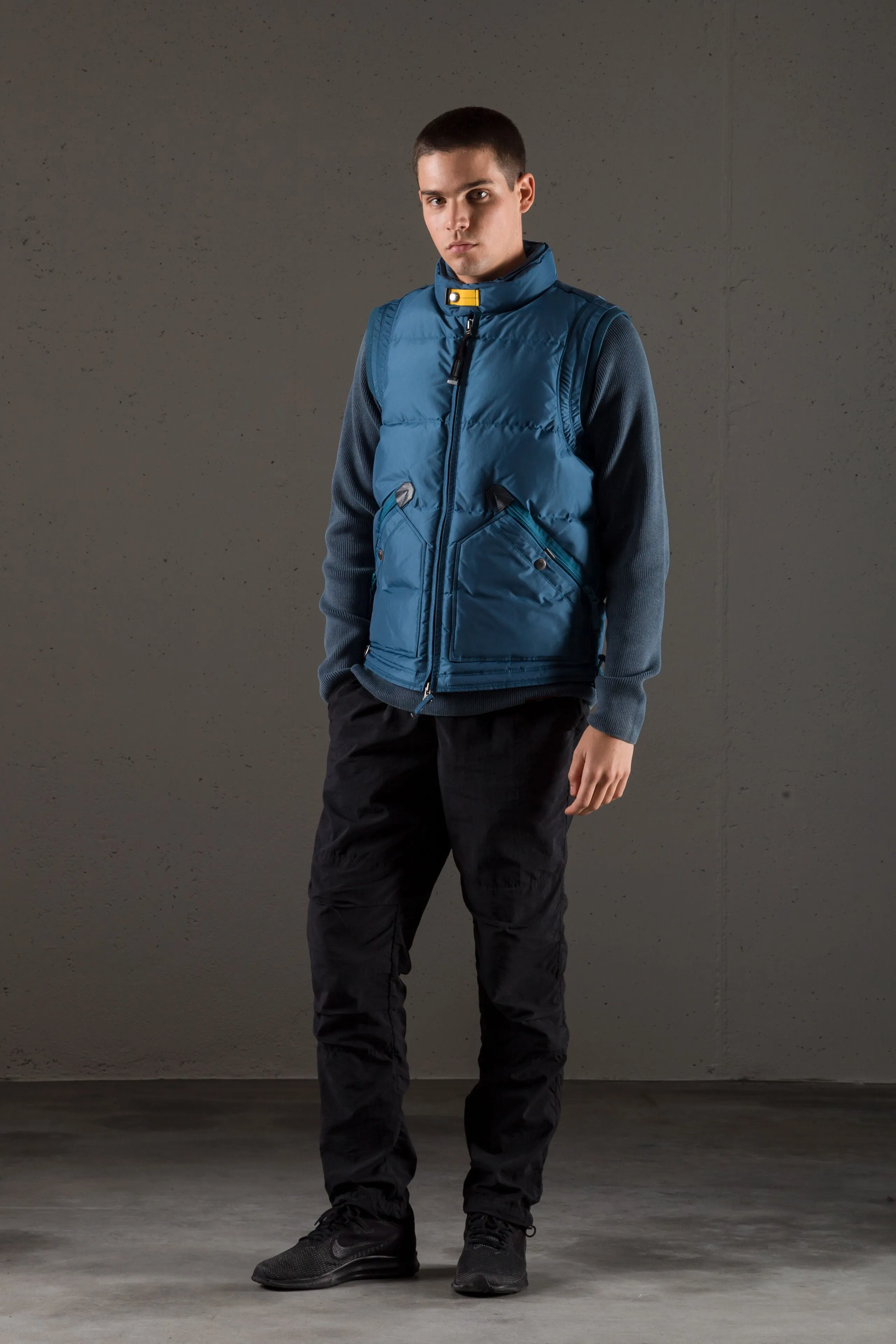 Kobuk Base Recycled Nylon Oxford Down-Filled Vest / Mallard Blue