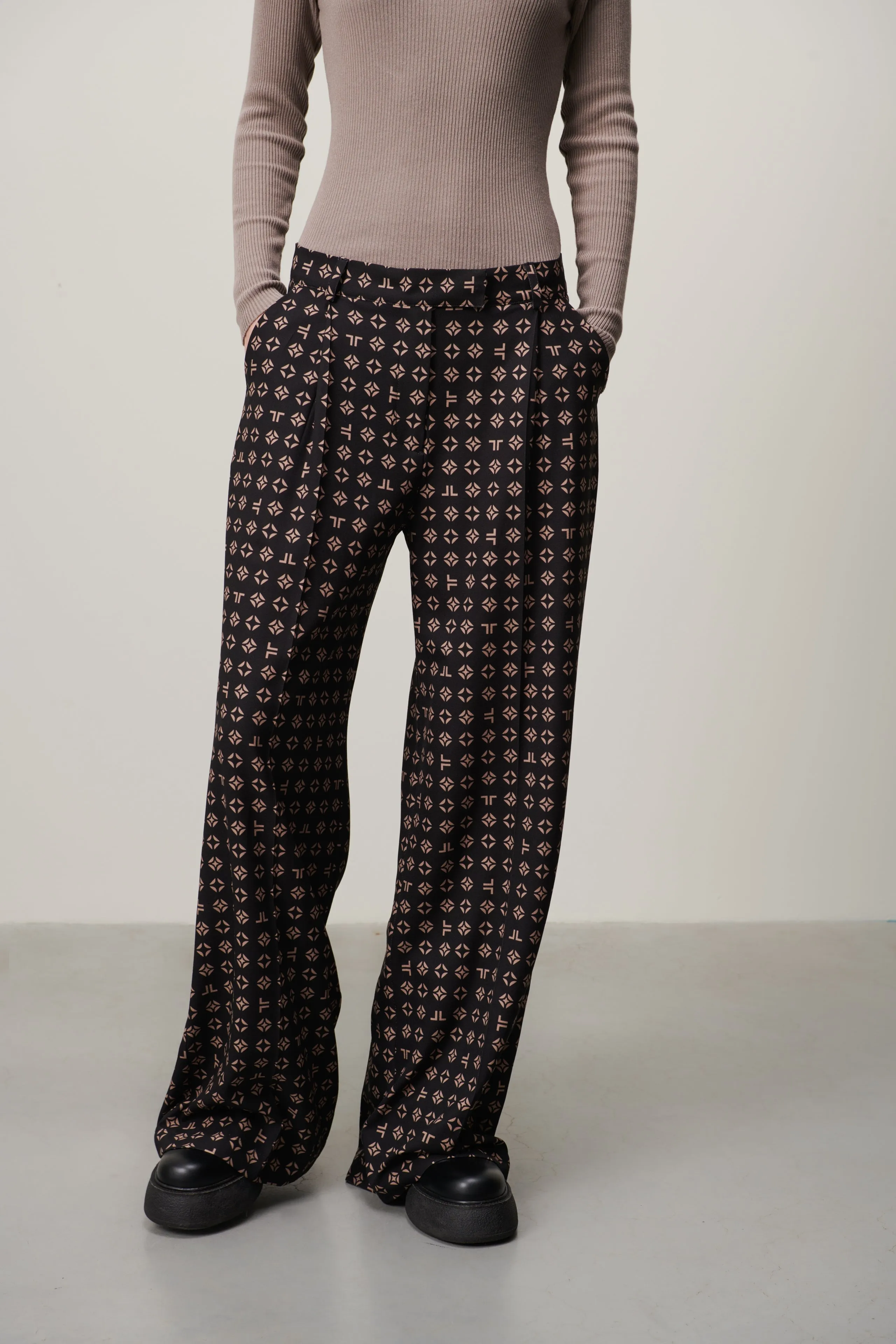 Marga Pants | Black Beige