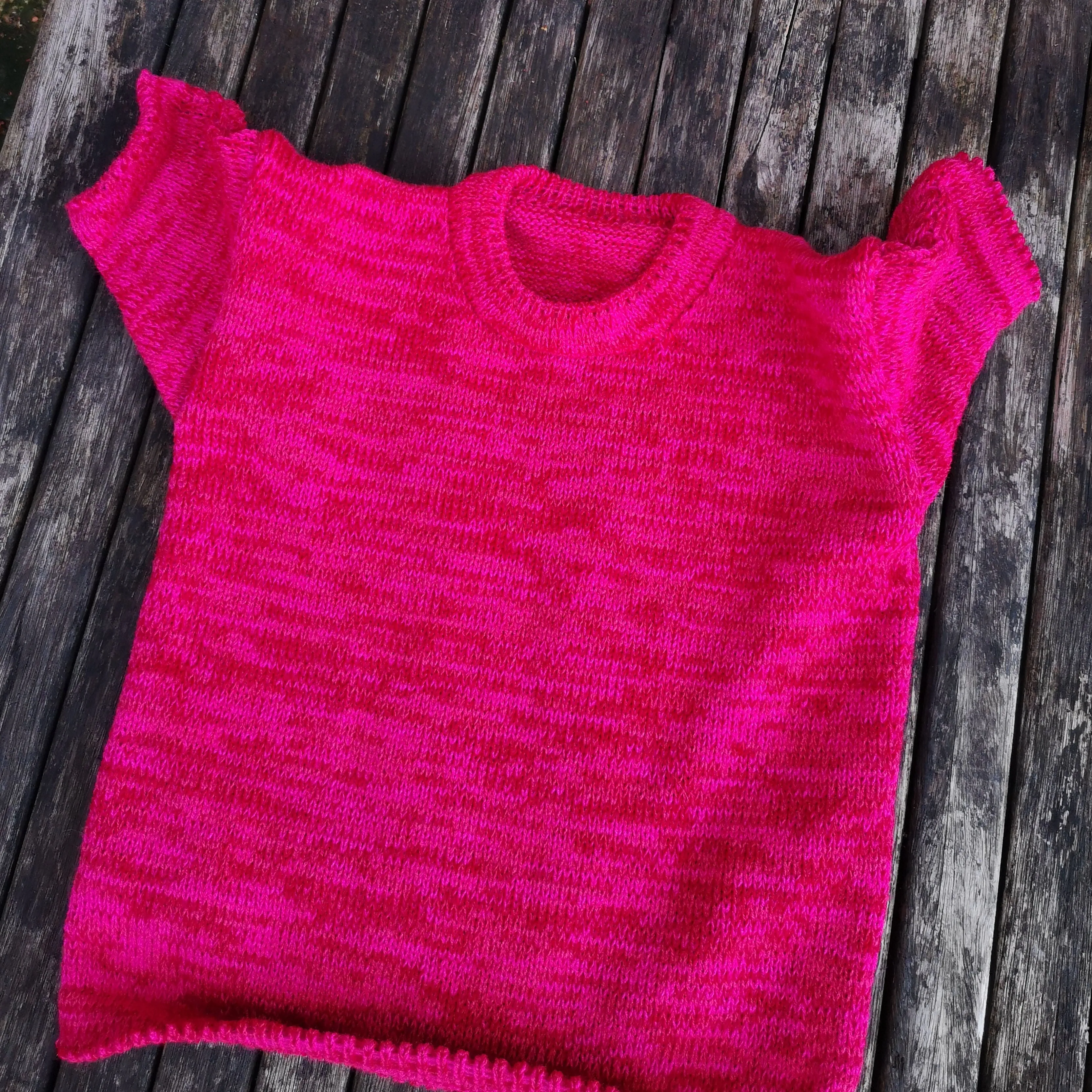 "Jasmine" girls short sleeved t shirt jumper with cable detail, size 24/26 inches