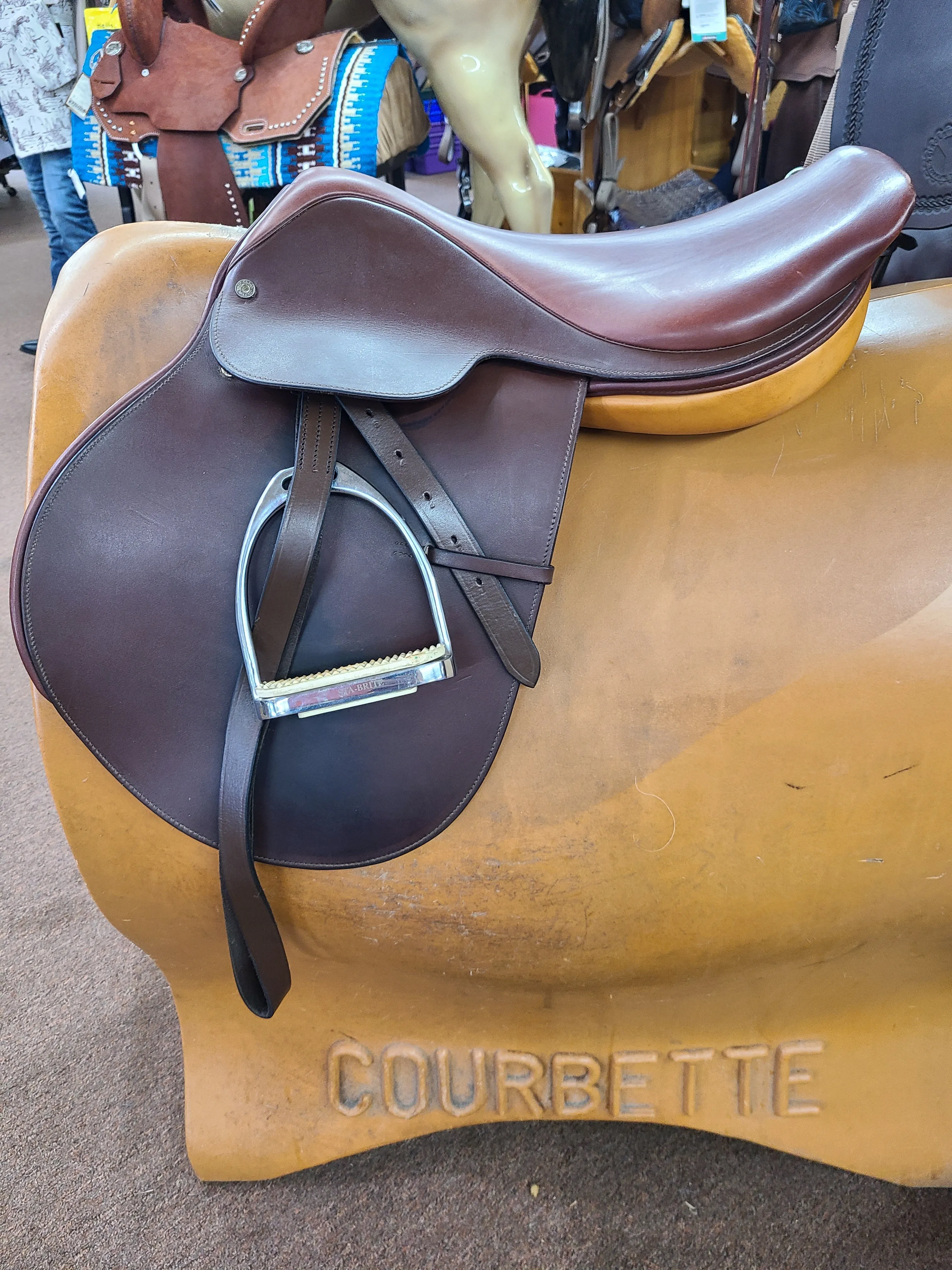 Used 17" Crosby Prix Des Nations Close Contact Jumper Saddle