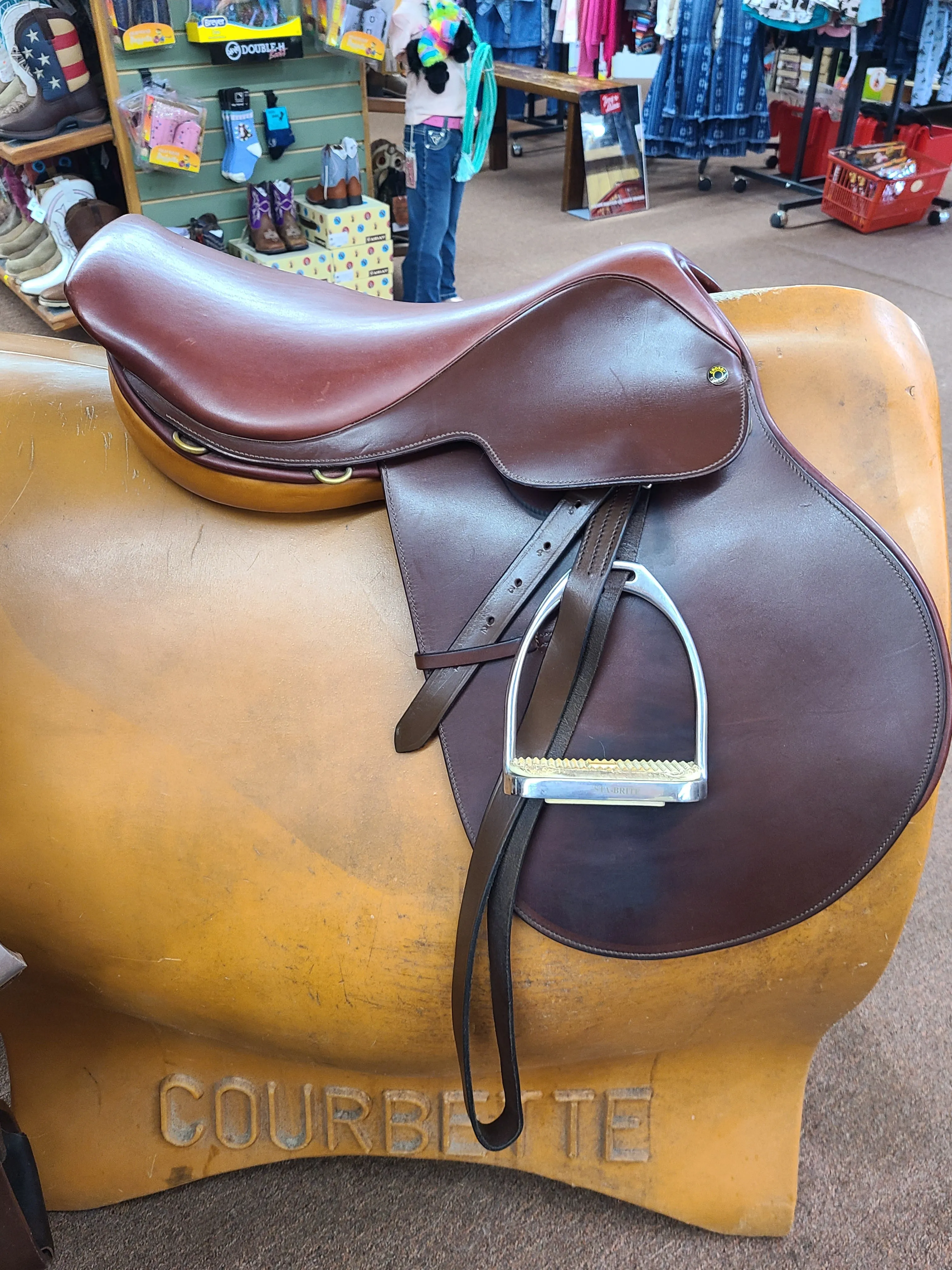 Used 17" Crosby Prix Des Nations Close Contact Jumper Saddle